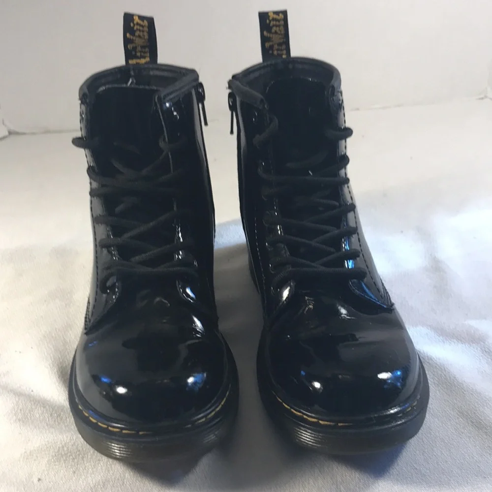 Dr. Martens stylish black